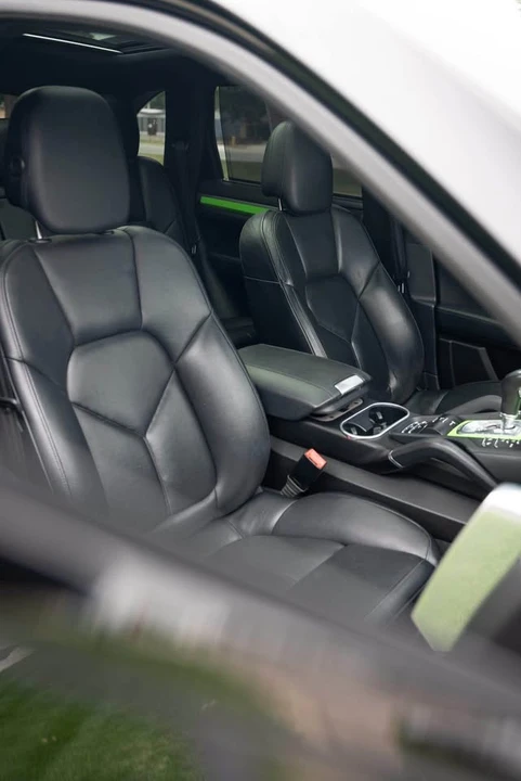2015 Porsche 958 Cayenne - Image 14 of 17