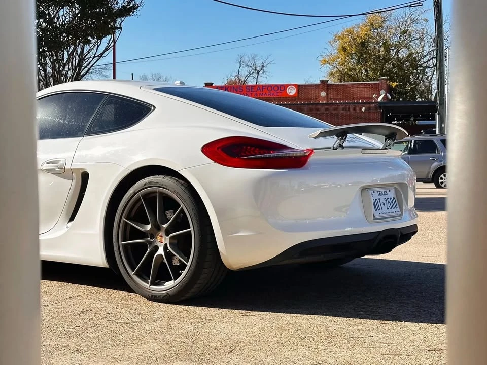 2015 Porsche 981 Cayman - Image 14 of 17