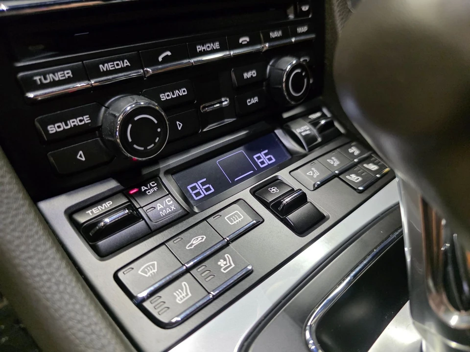 2015 Porsche - Image 30 of 31