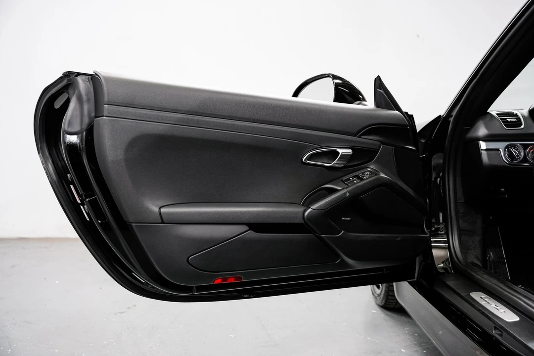 2015 Porsche 981 Cayman - Image 21 of 31