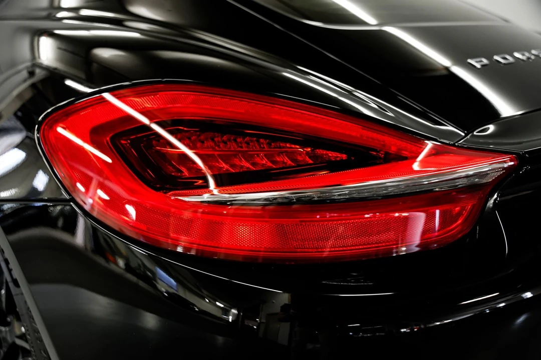2015 Porsche 981 Cayman - Image 30 of 31