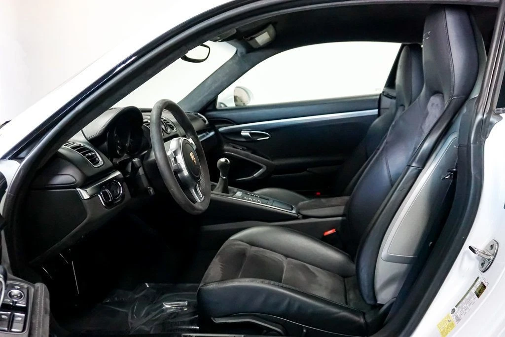 2015 Porsche 981 Cayman GTS - Image 8 of 12