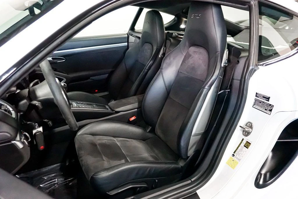 2015 Porsche 981 Cayman GTS - Image 9 of 12