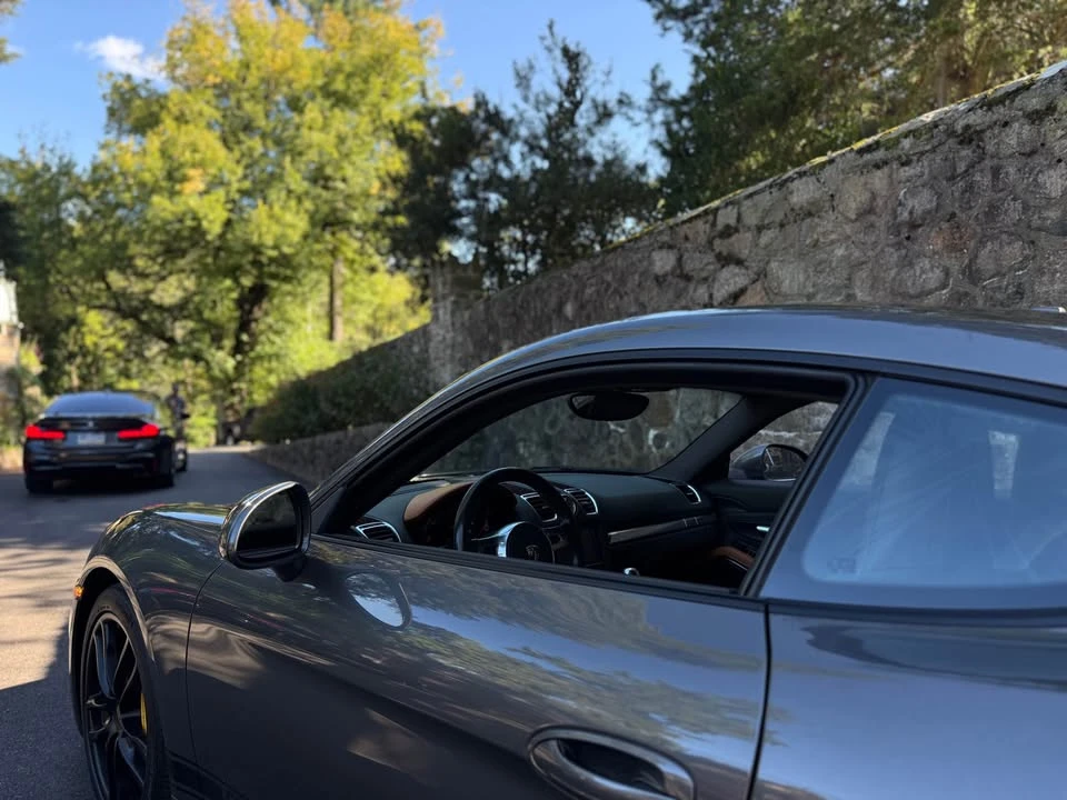 2015 Porsche 981 Cayman - Image 8 of 19