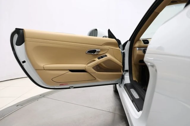 2015 Porsche 981 Cayman - Image 10 of 12