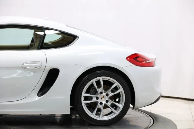 2015 Porsche 981 Cayman - Image 9 of 12