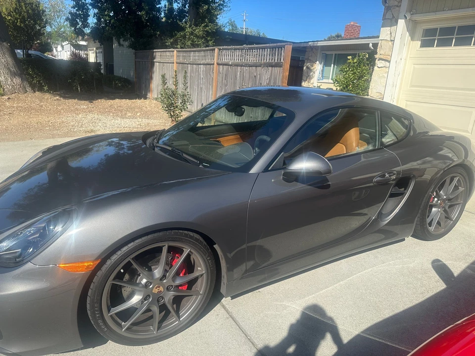 2015 Porsche 981 Cayman GTS - Image 8 of 24