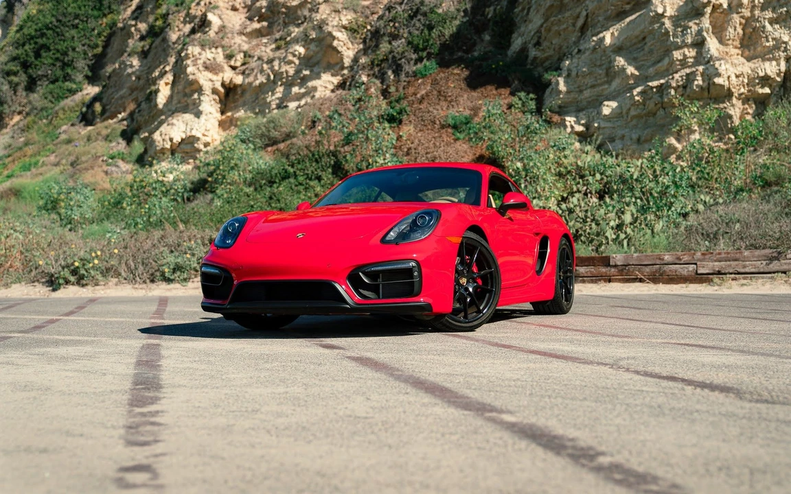 2015 Porsche 981 Cayman GTS - Image 2 of 31