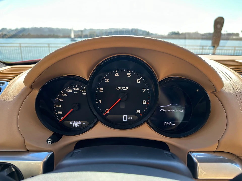 2015 Porsche 981 Cayman GTS - Image 7 of 31