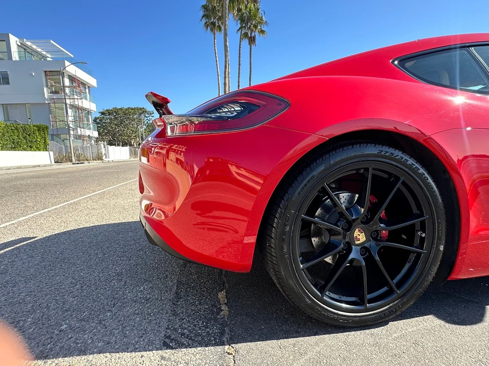 2015 Porsche 981 Cayman GTS - Image 20 of 31