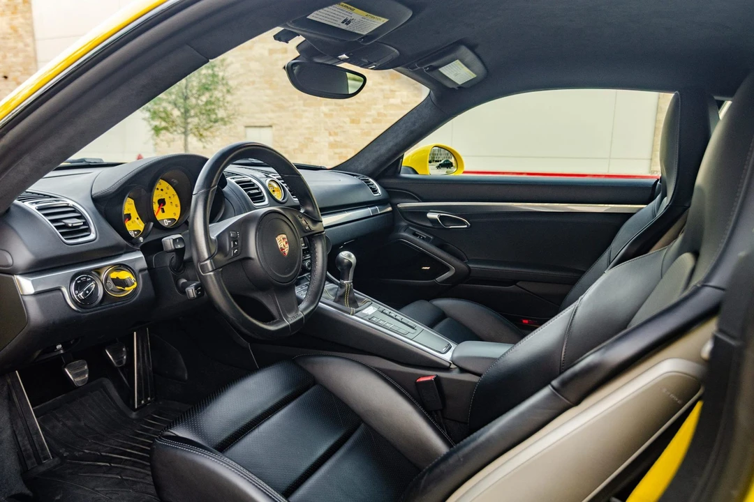 2015 Porsche 981 Cayman GTS - Image 4 of 5