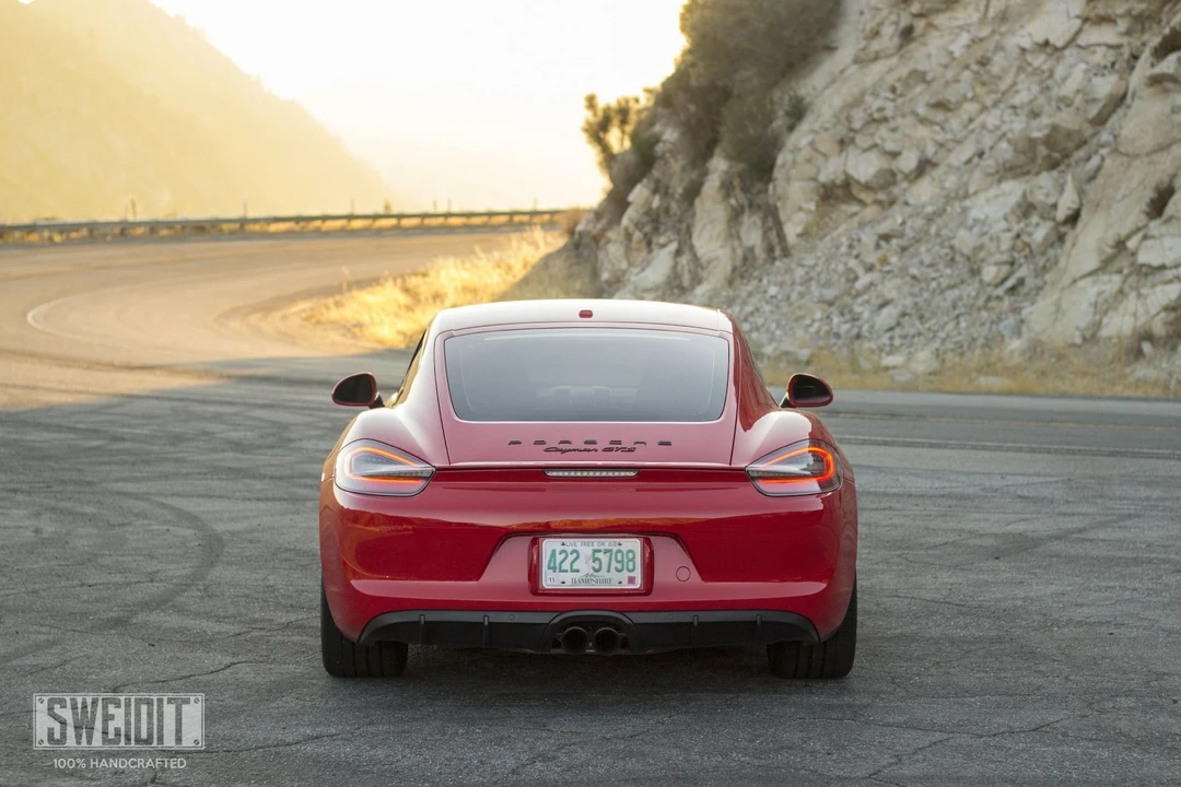 2015 Porsche 981 Cayman GTS - Image 8 of 31