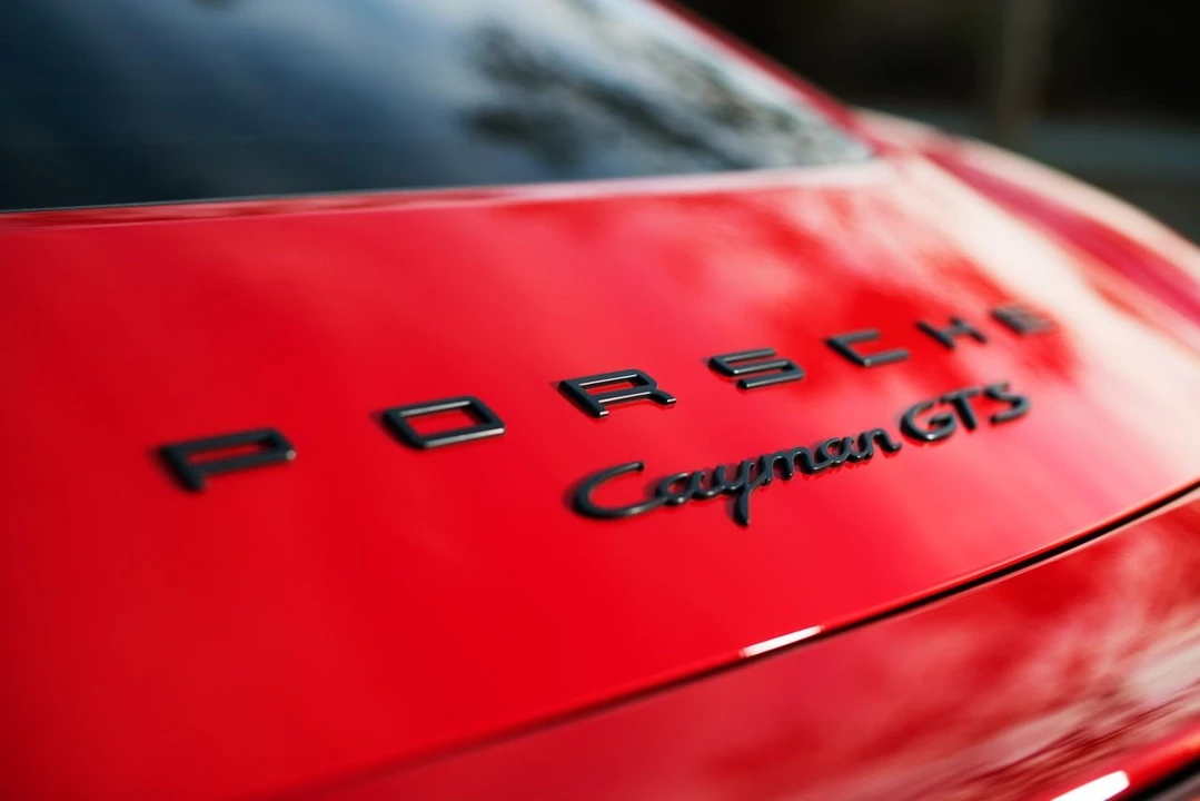 2015 Porsche 981 Cayman GTS - Image 12 of 31