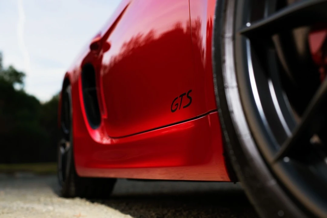 2015 Porsche 981 Cayman GTS - Image 13 of 31