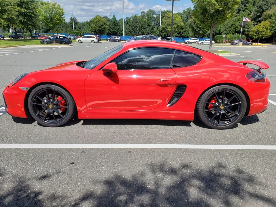 2015 Porsche 981 Cayman GTS - Image 9 of 18