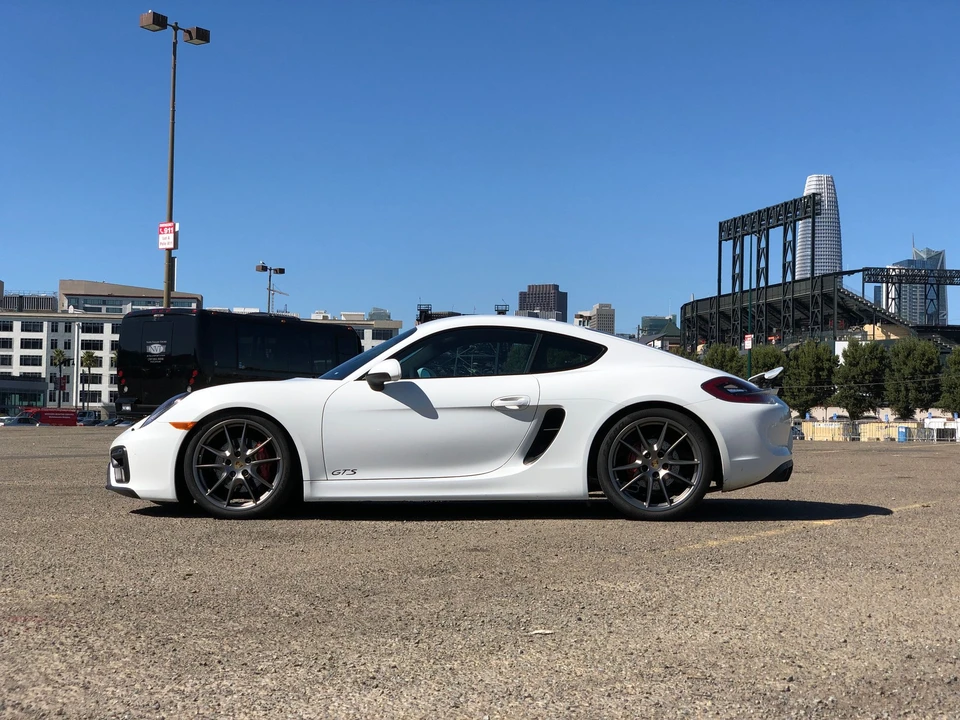 2015 Porsche 981 Cayman GTS - Image 6 of 12