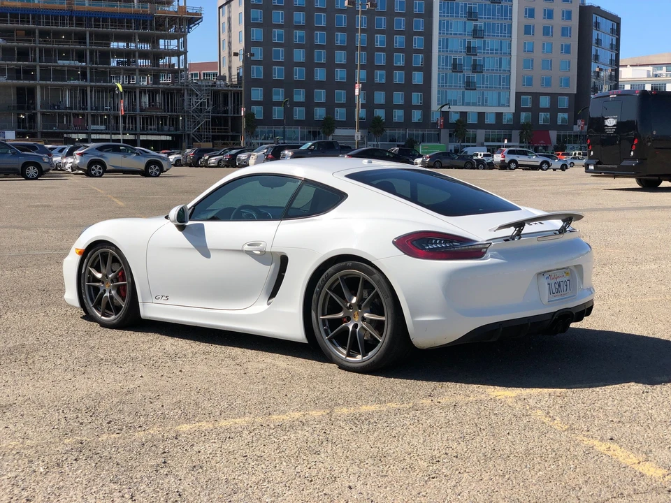 2015 Porsche 981 Cayman GTS - Image 5 of 12
