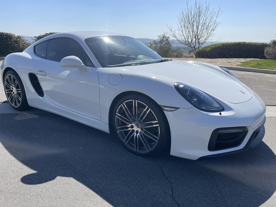 2015 Porsche 981 Cayman GTS - Image 24 of 31