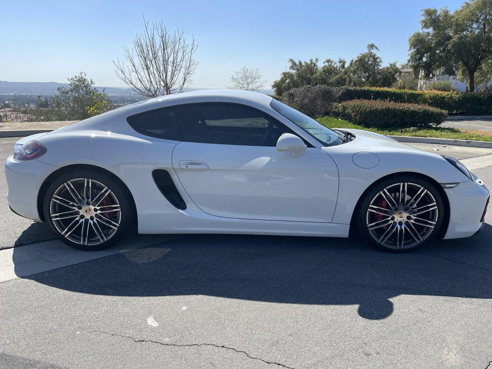 2015 Porsche 981 Cayman GTS - Image 23 of 31