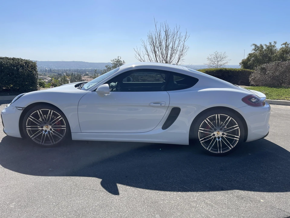 2015 Porsche 981 Cayman GTS - Image 10 of 31