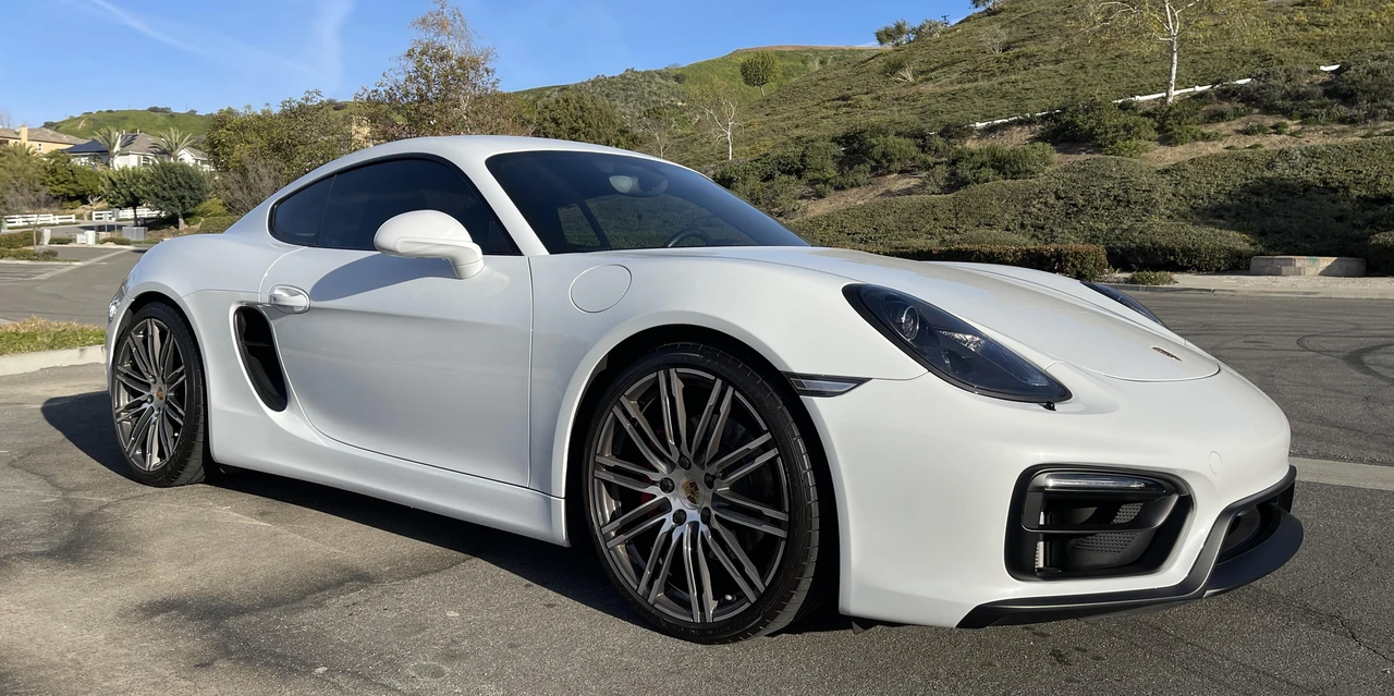 2015 Porsche 981 Cayman GTS - Image 25 of 31