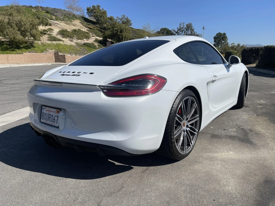 2015 Porsche 981 Cayman GTS - Image 18 of 31