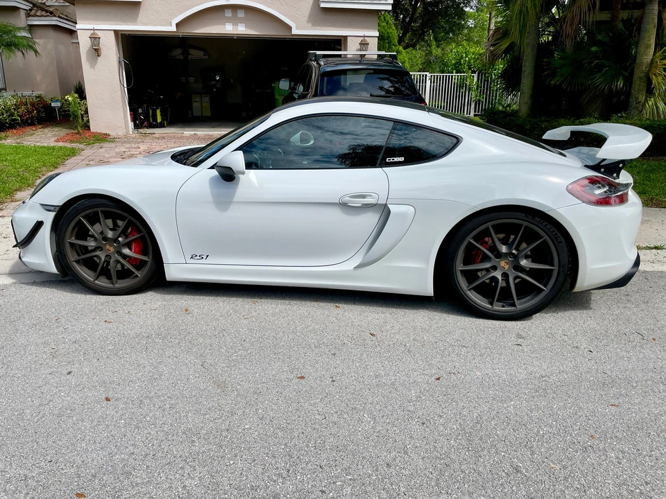 2015 Porsche 981 Cayman GTS - Image 3 of 24