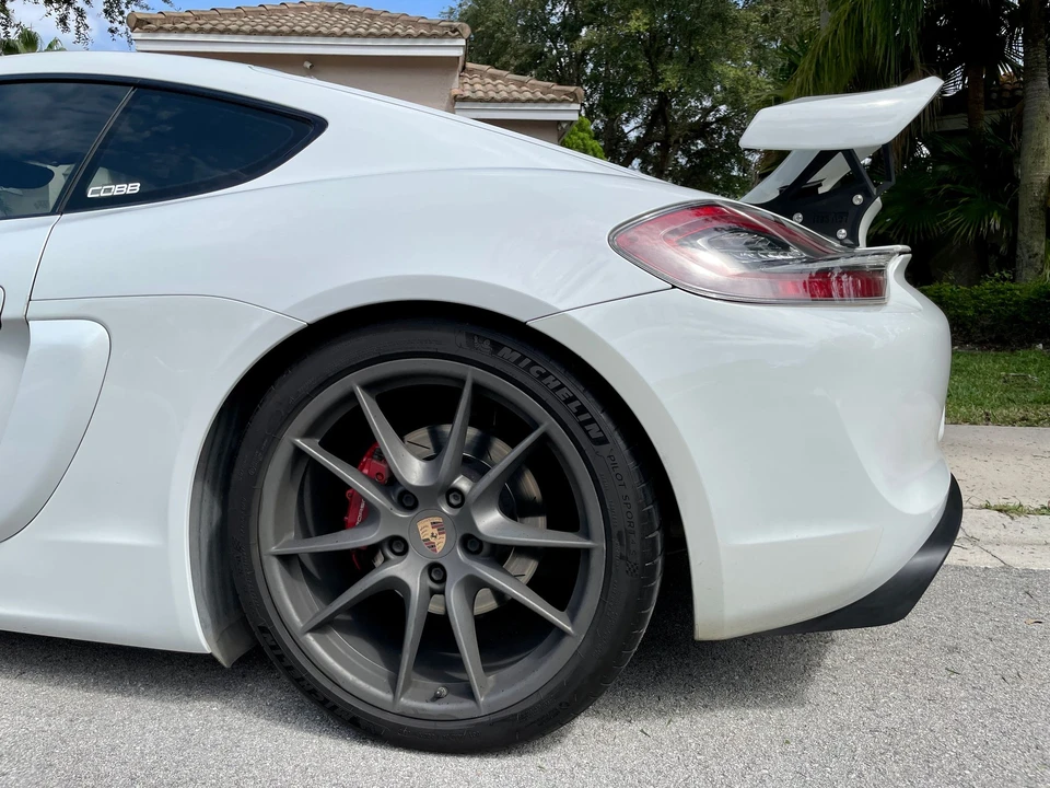 2015 Porsche 981 Cayman GTS - Image 6 of 24