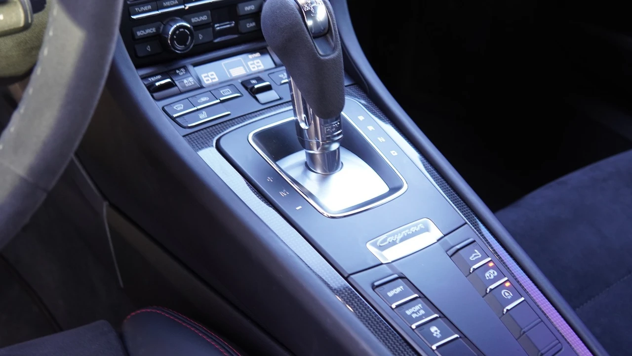 2015 Porsche 981 Cayman GTS - Image 18 of 21