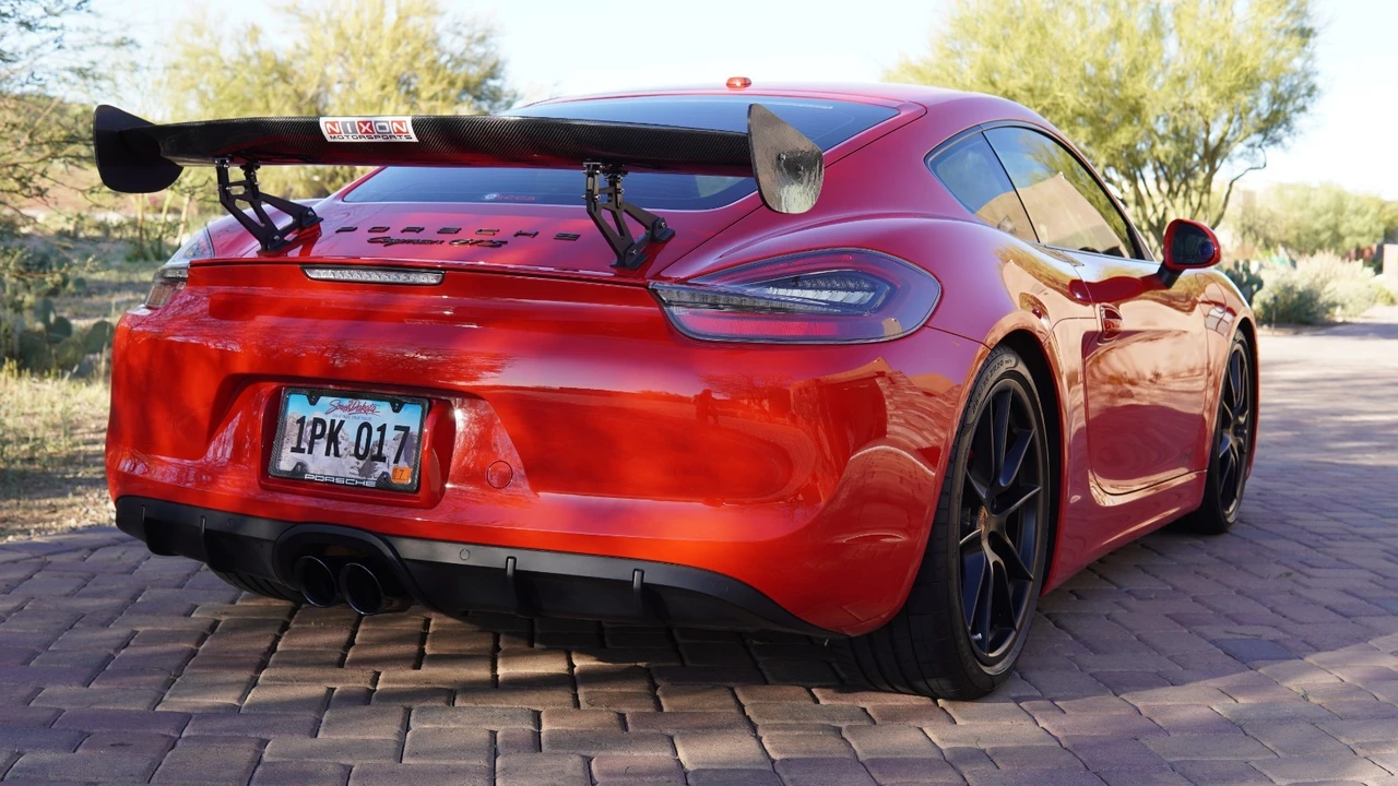 2015 Porsche 981 Cayman GTS - Image 9 of 21