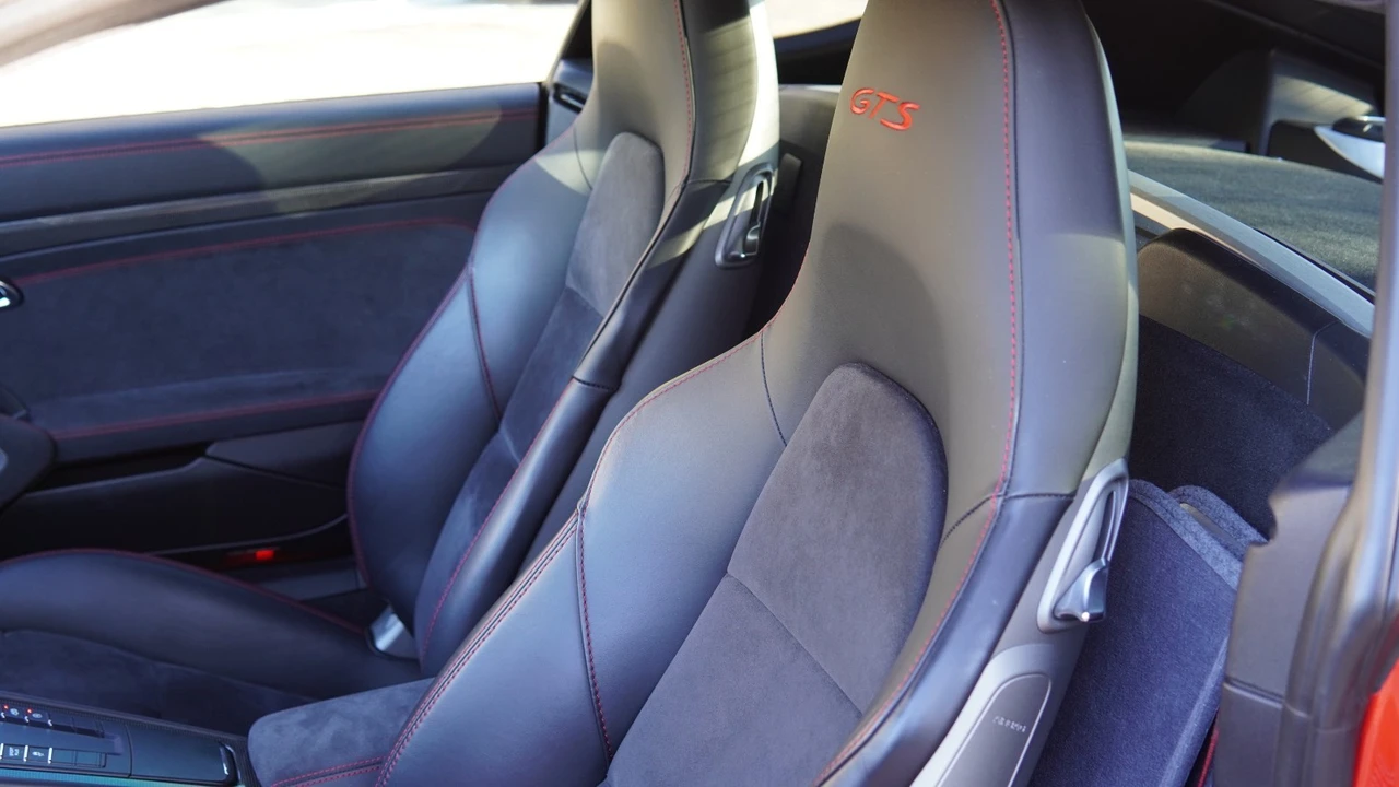 2015 Porsche 981 Cayman GTS - Image 19 of 21