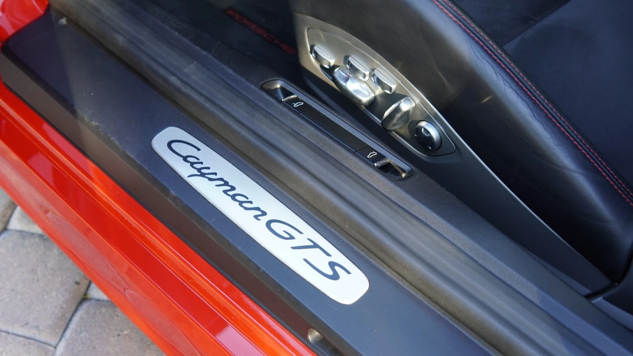 2015 Porsche 981 Cayman GTS - Image 20 of 21