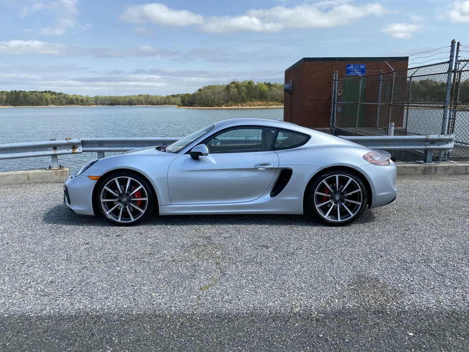 2015 Porsche 981 Cayman GTS - Image 8 of 31