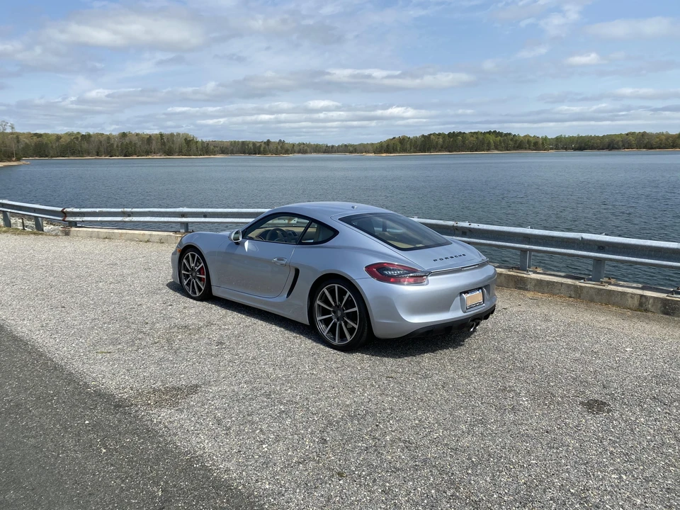 2015 Porsche 981 Cayman GTS - Image 9 of 31