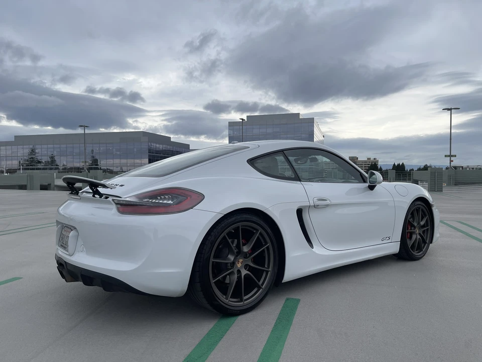 2015 Porsche 981 Cayman GTS - Image 7 of 31