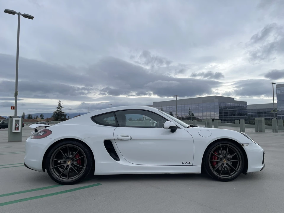 2015 Porsche 981 Cayman GTS - Image 8 of 31