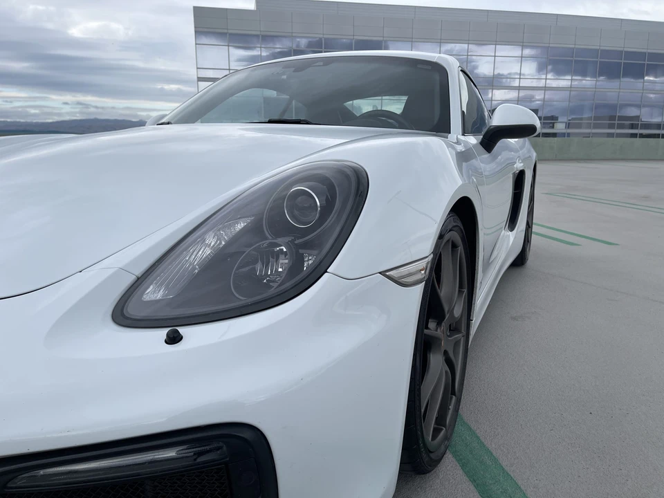 2015 Porsche 981 Cayman GTS - Image 18 of 31