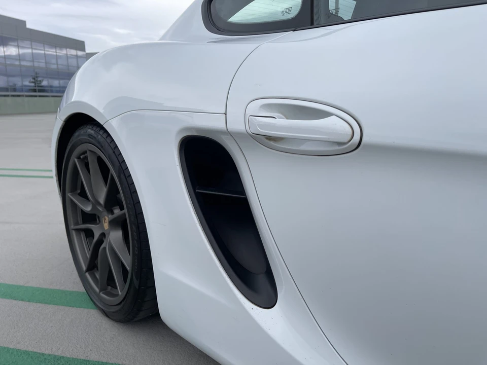 2015 Porsche 981 Cayman GTS - Image 16 of 31