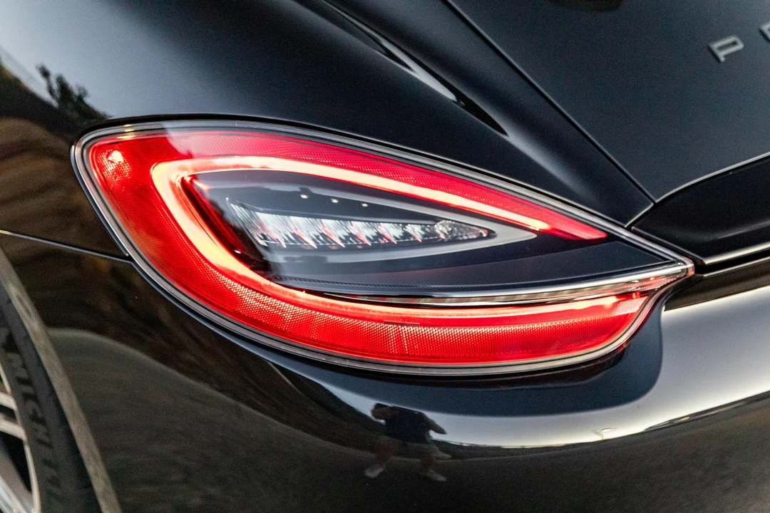 2015 Porsche 981 Cayman GTS - Image 25 of 31