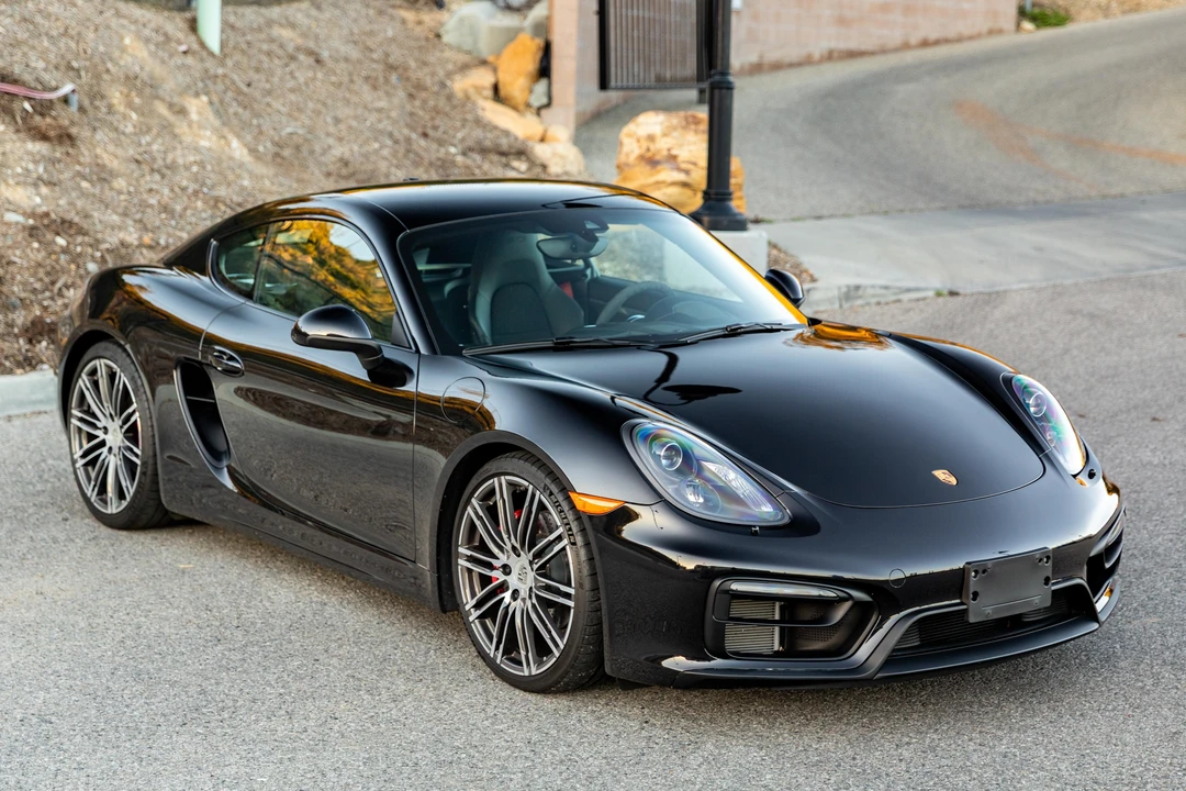 2015 Porsche 981 Cayman GTS - Image 10 of 31