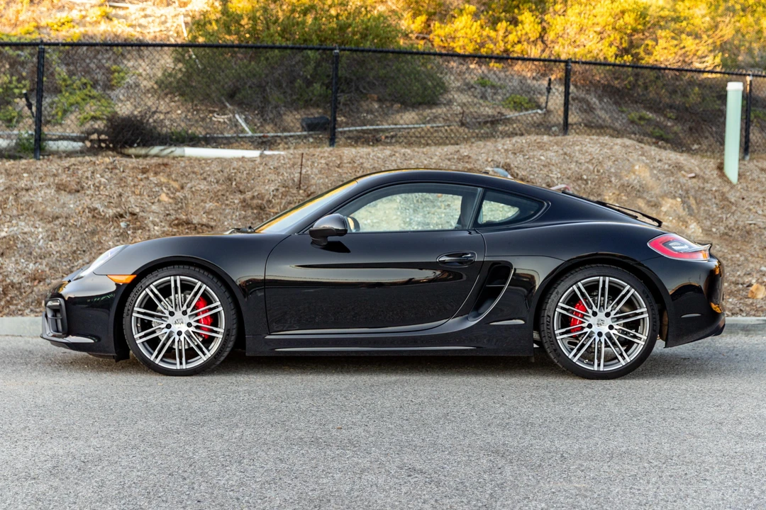 2015 Porsche 981 Cayman GTS - Image 7 of 31