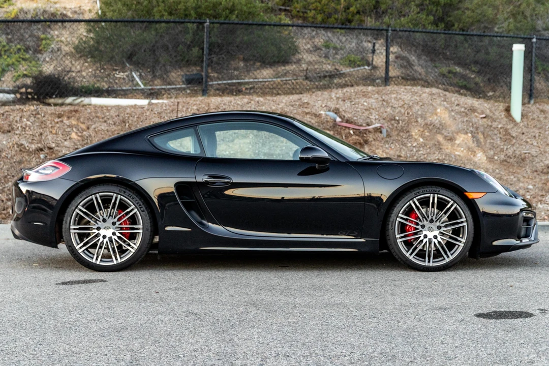2015 Porsche 981 Cayman GTS - Image 3 of 31