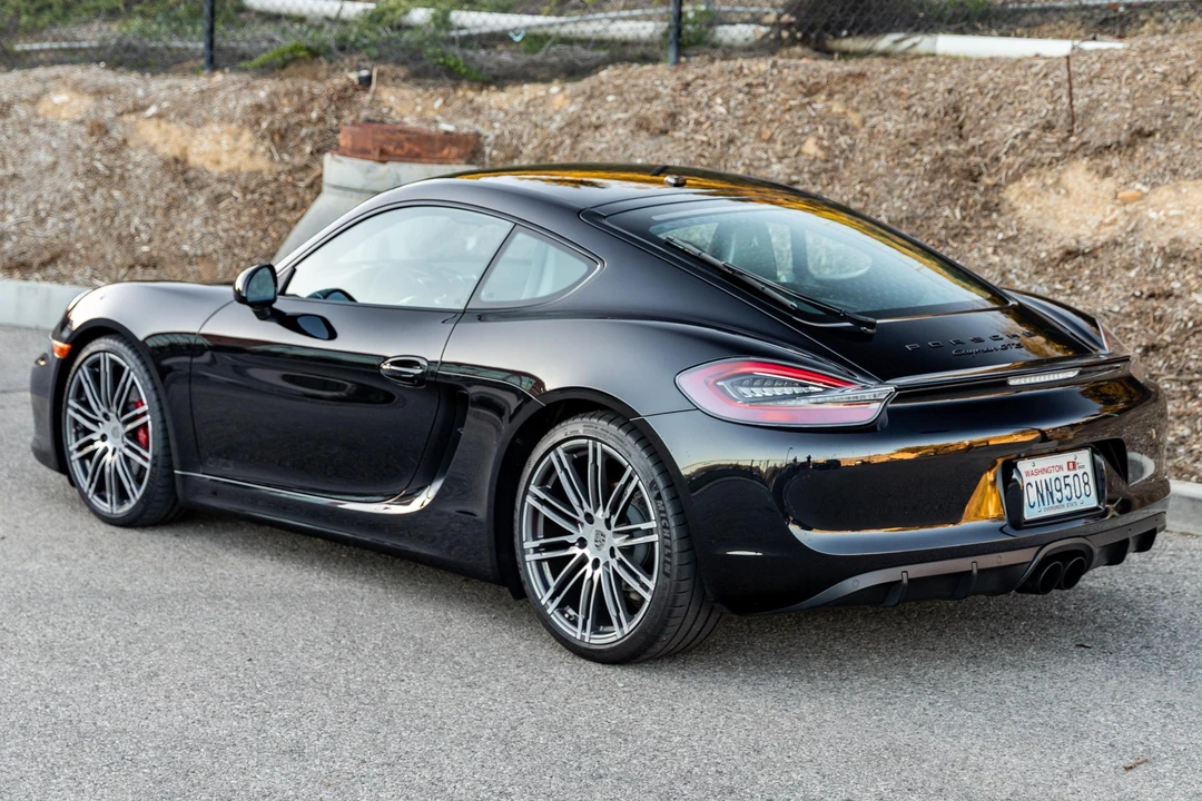 2015 Porsche 981 Cayman GTS - Image 4 of 31