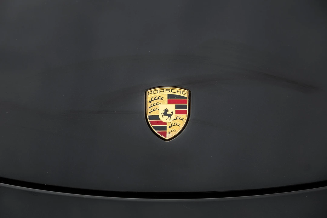 2015 Porsche 981 Cayman GTS - Image 16 of 31