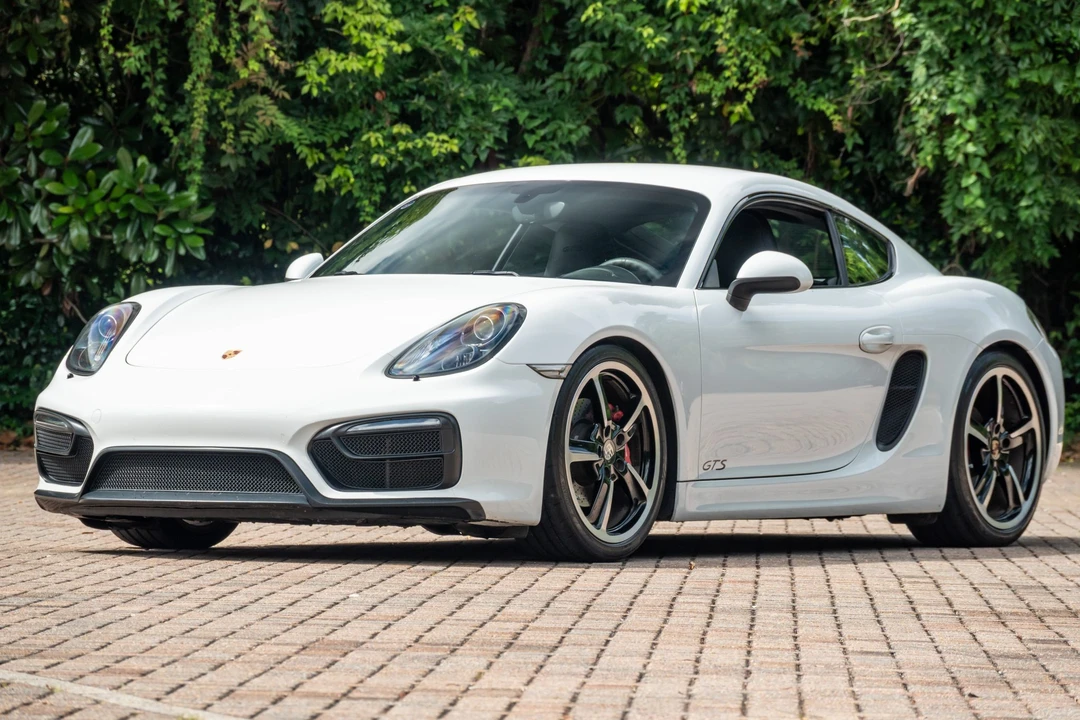 2015 Porsche 981 Cayman GTS - Image 2 of 31