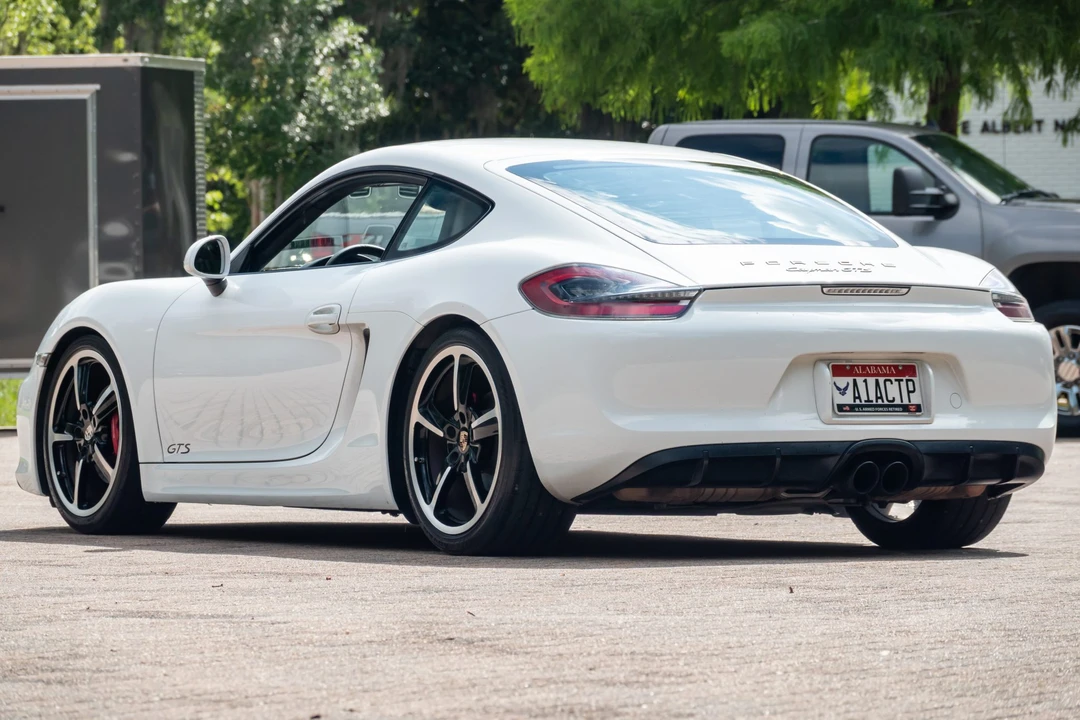 2015 Porsche 981 Cayman GTS - Image 11 of 31