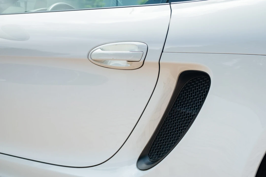 2015 Porsche 981 Cayman GTS - Image 20 of 31