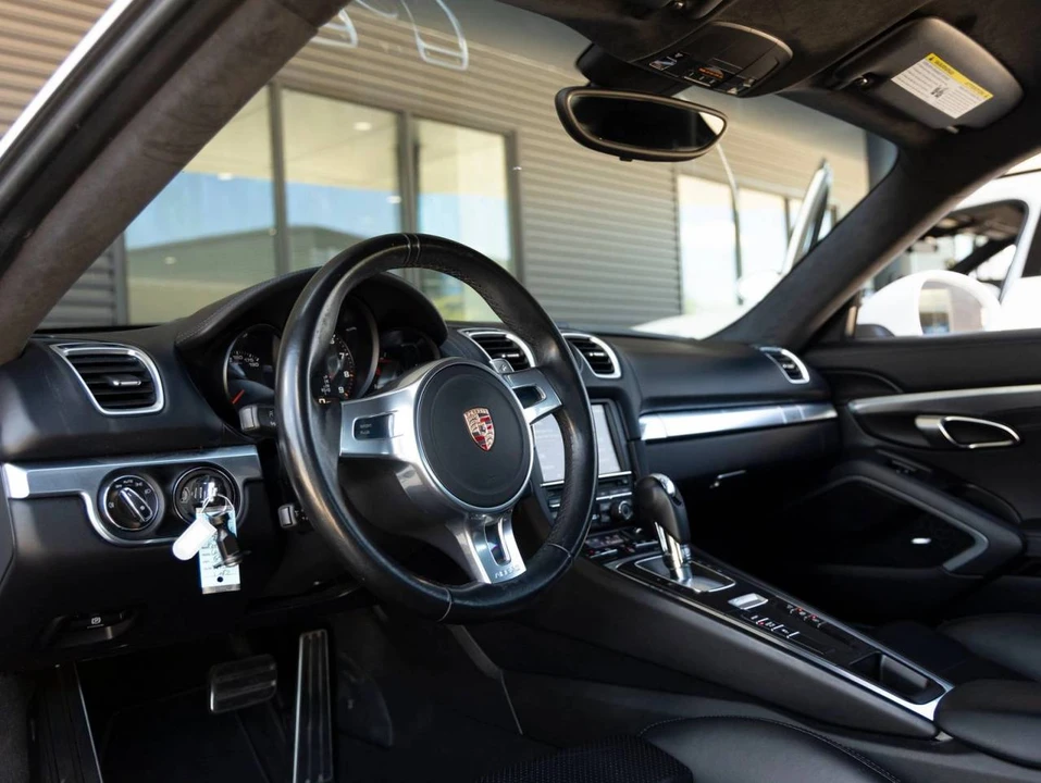 2015 Porsche 981 Cayman GTS - Image 4 of 5