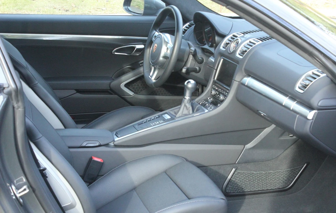 2015 Porsche 981 Cayman GTS - Image 7 of 21