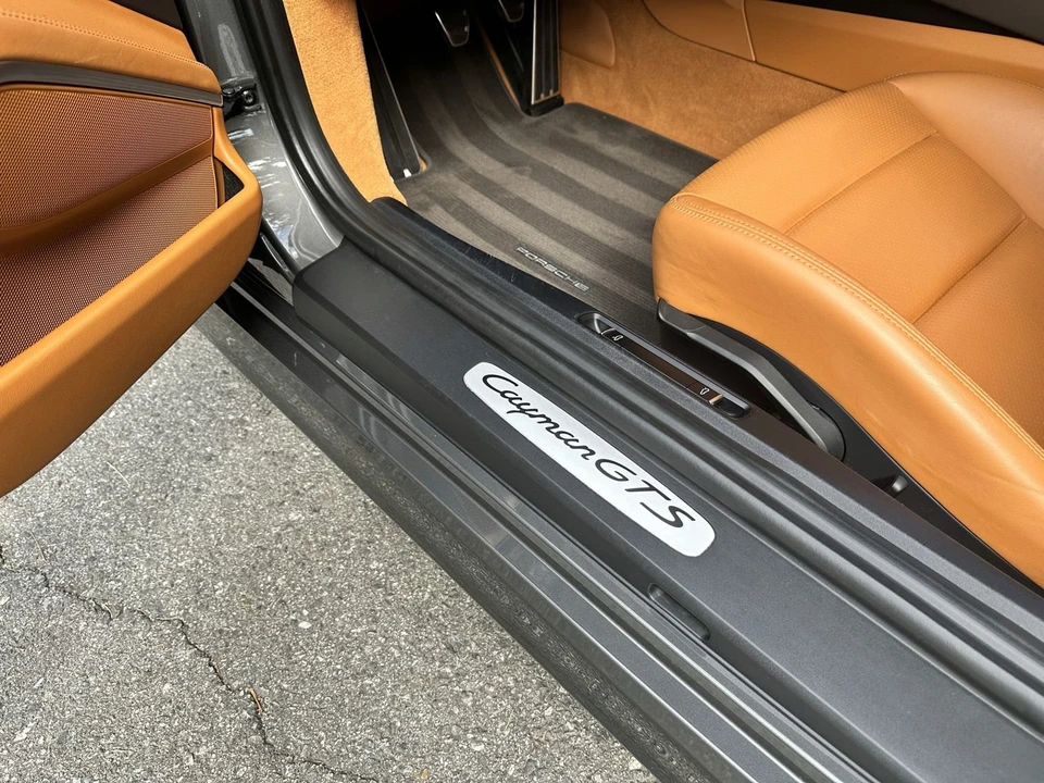 2015 Porsche 981 Cayman GTS - Image 23 of 31